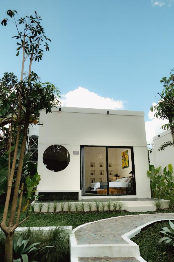 Villa The Volter Yogyakarta Ngingas Exterior foto