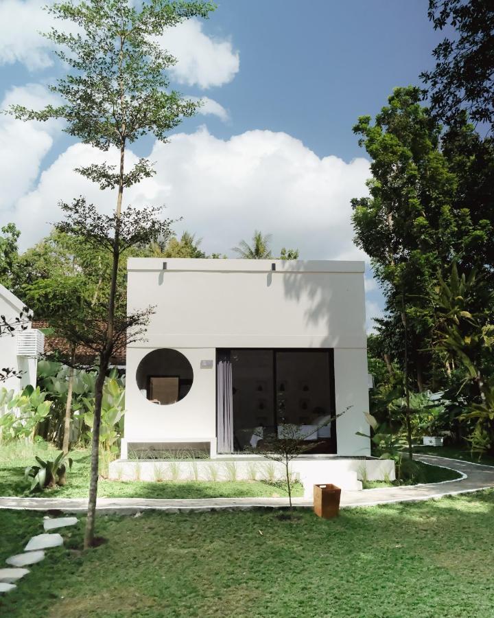 Villa The Volter Yogyakarta Ngingas Exterior foto