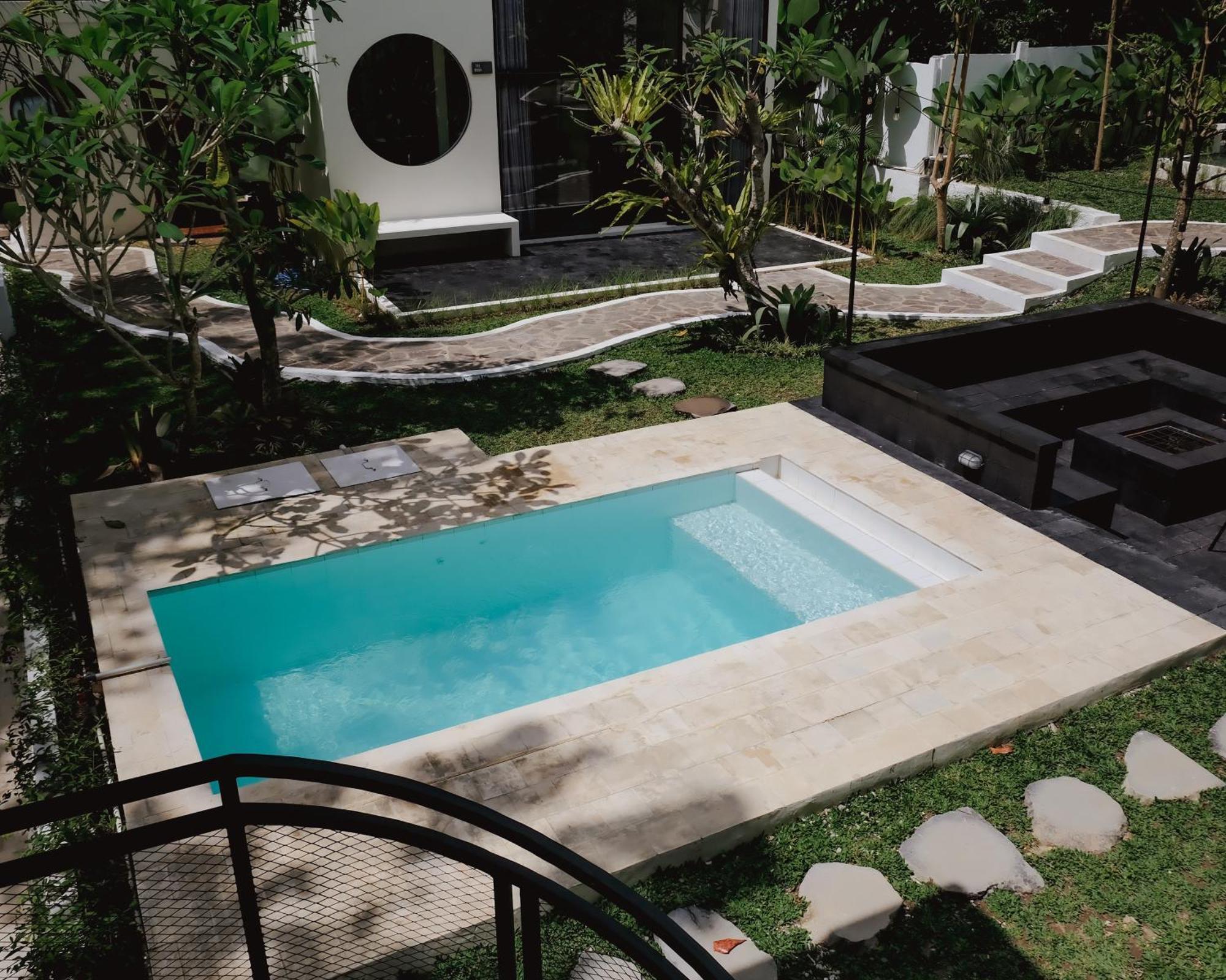 Villa The Volter Yogyakarta Ngingas Exterior foto